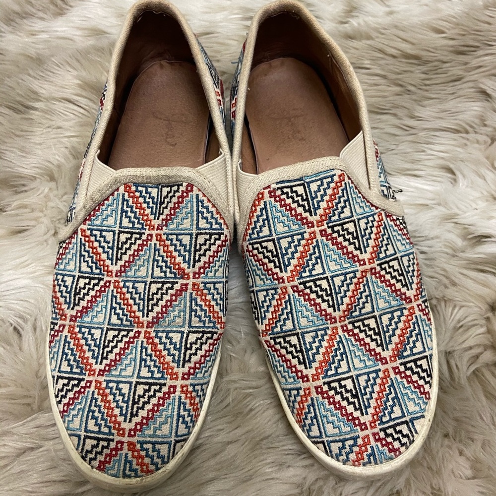 Joie Size 9 Slip-on